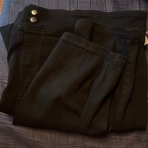Terra & Sky plus size jeggings. Size 5x (32w-34w). Color black
